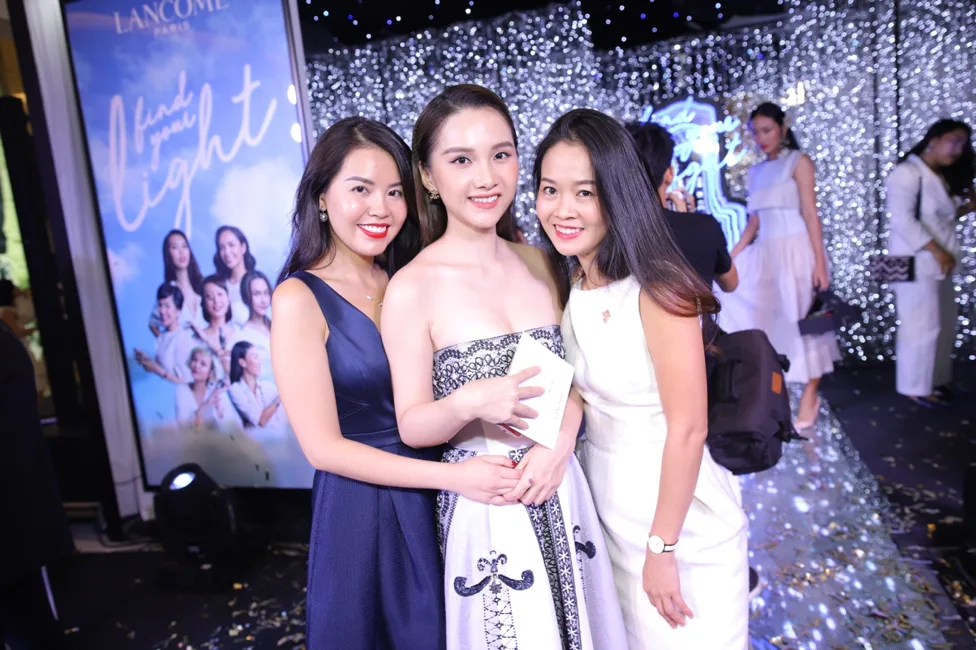 Lancome ve dep tu ben trong 20 Lancome ve dep tu ben trong 20