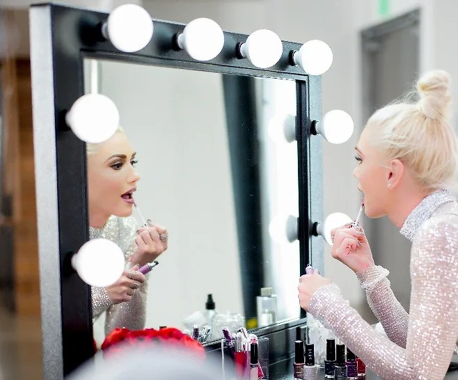 Gwen Stefani trở thành đại sứ mới của Revlon ELLE VN