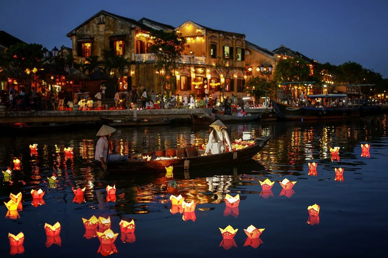 Hoa đăng Hội An