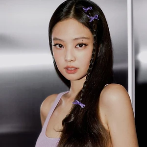 5 cách biến hóa phong cách với kẹp tóc sành điệu như idol Hàn