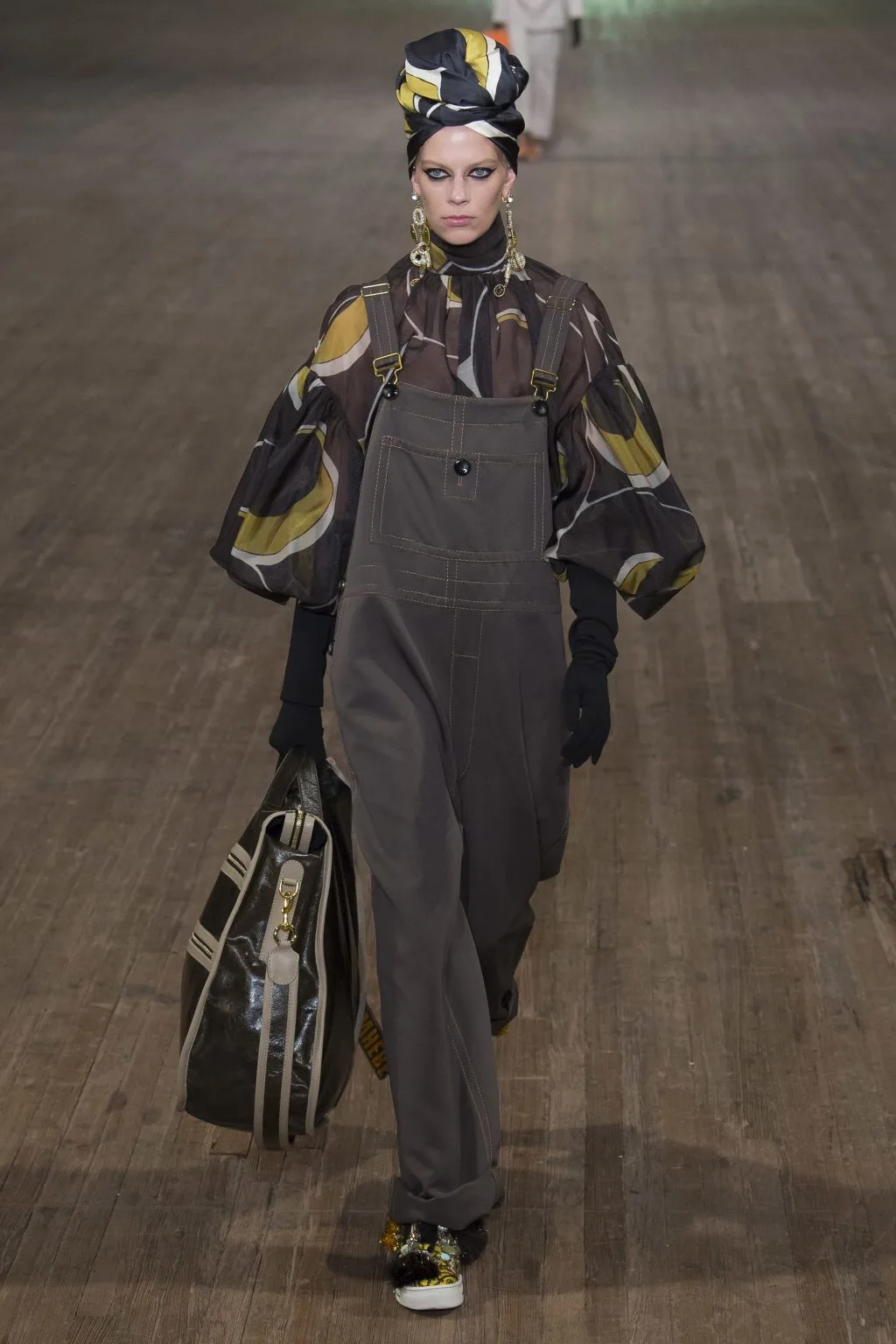 Bộ sưu tập mùa Xuân 2018 Marc Jacobs: Màn pháo hoa kết thúc Tuần lễ thời trang New York Bộ sưu tập mùa Xuân 2018 Marc Jacobs: Màn pháo hoa kết thúc Tuần lễ thời trang New York