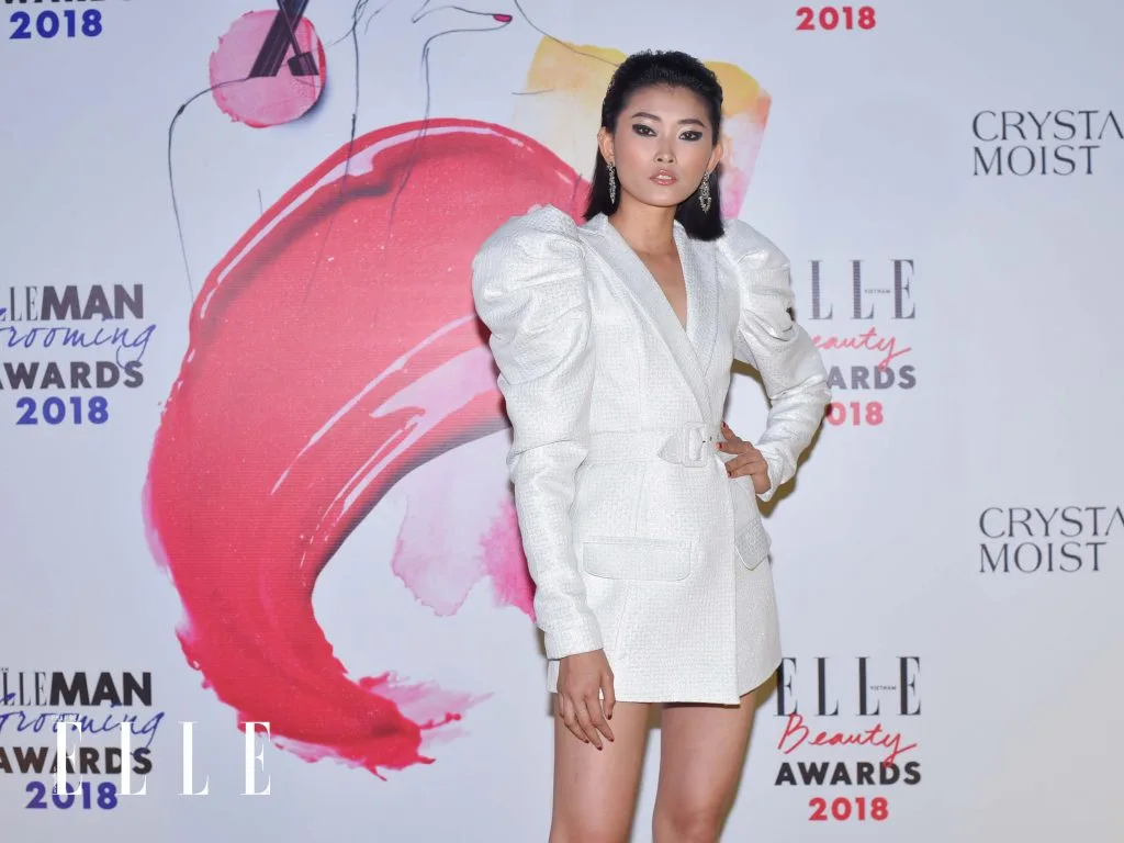 ELLE Beauty Awards 2018 trang điểm ấn tượng 10 ELLE Beauty Awards 2018 trang điểm ấn tượng 10