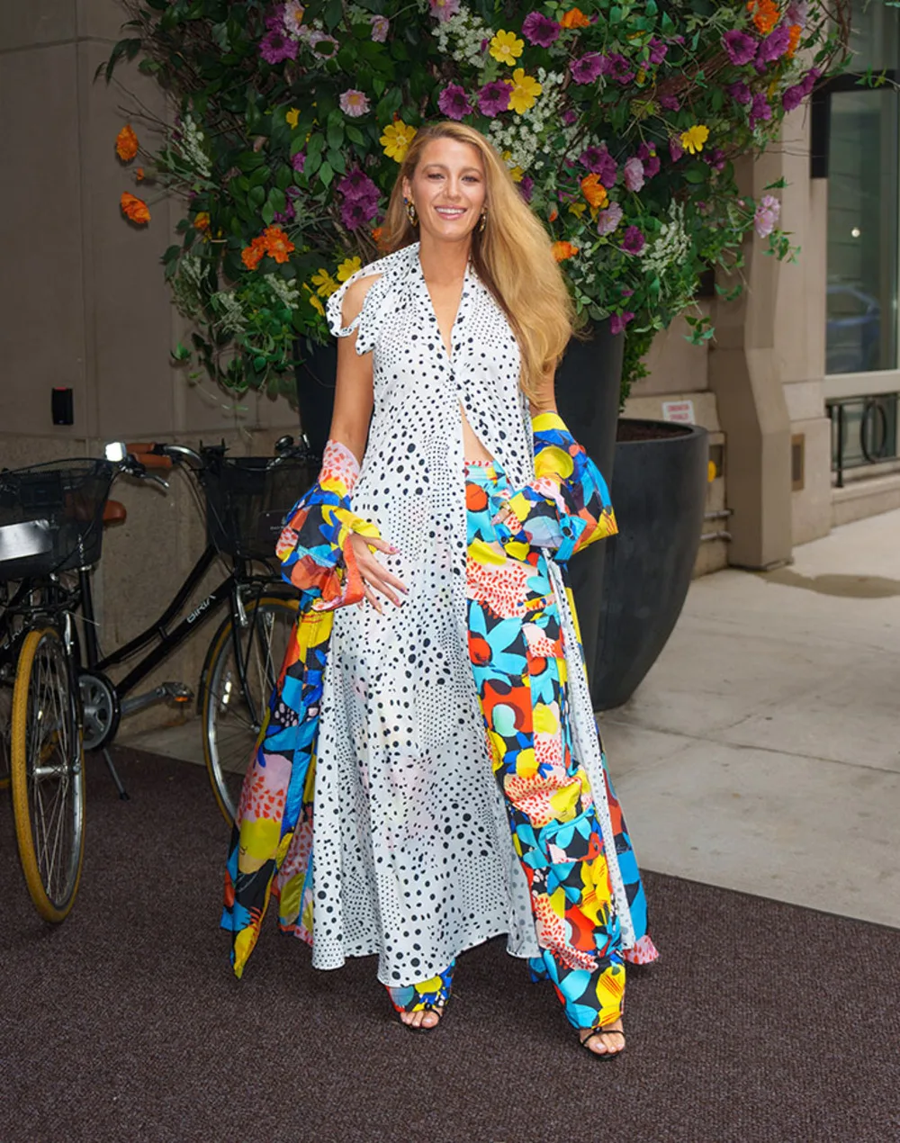 blake lively diện thiết kế Christopher John Rogers Resort 2025