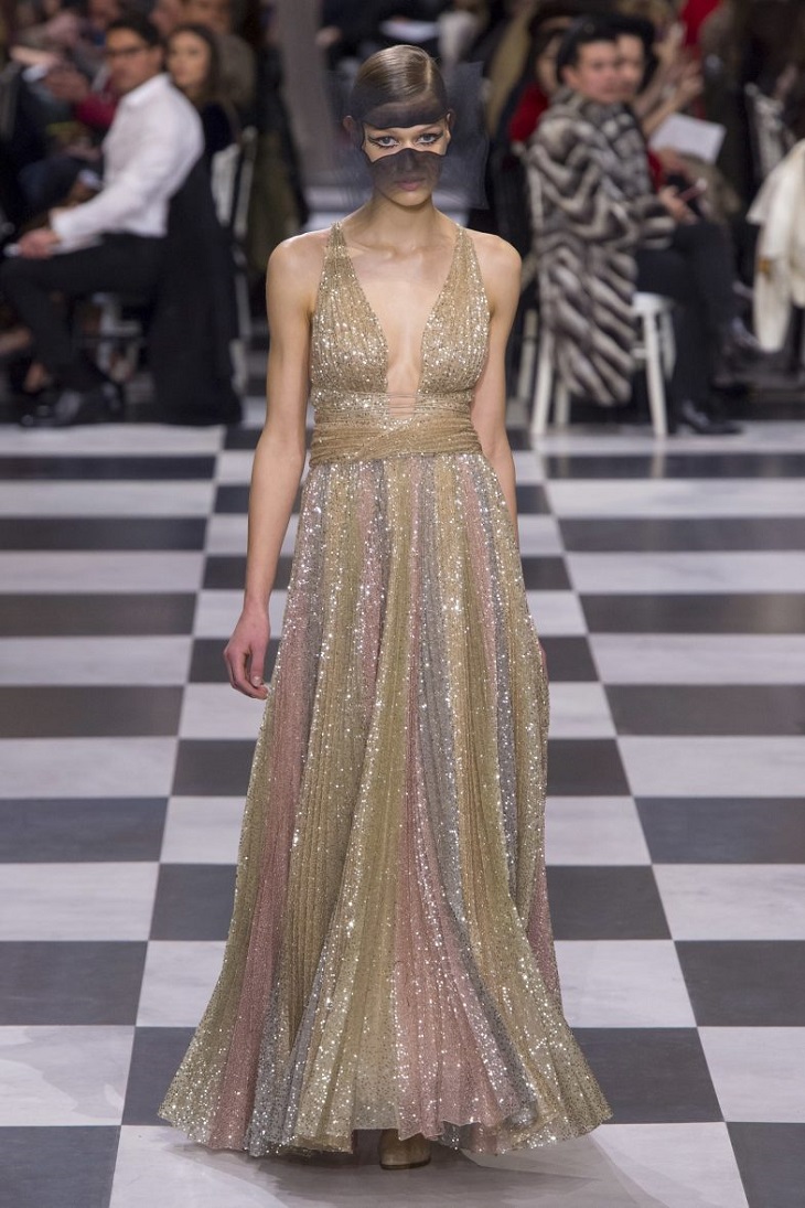 ELLE Việt Nam - Những thiết kế tốn thời gian nhất trong tuần lễ thời trang cao cấp Haute Couture 2018 (9) ELLE Việt Nam - Những thiết kế tốn thời gian nhất trong tuần lễ thời trang cao cấp Haute Couture 2018 (9)