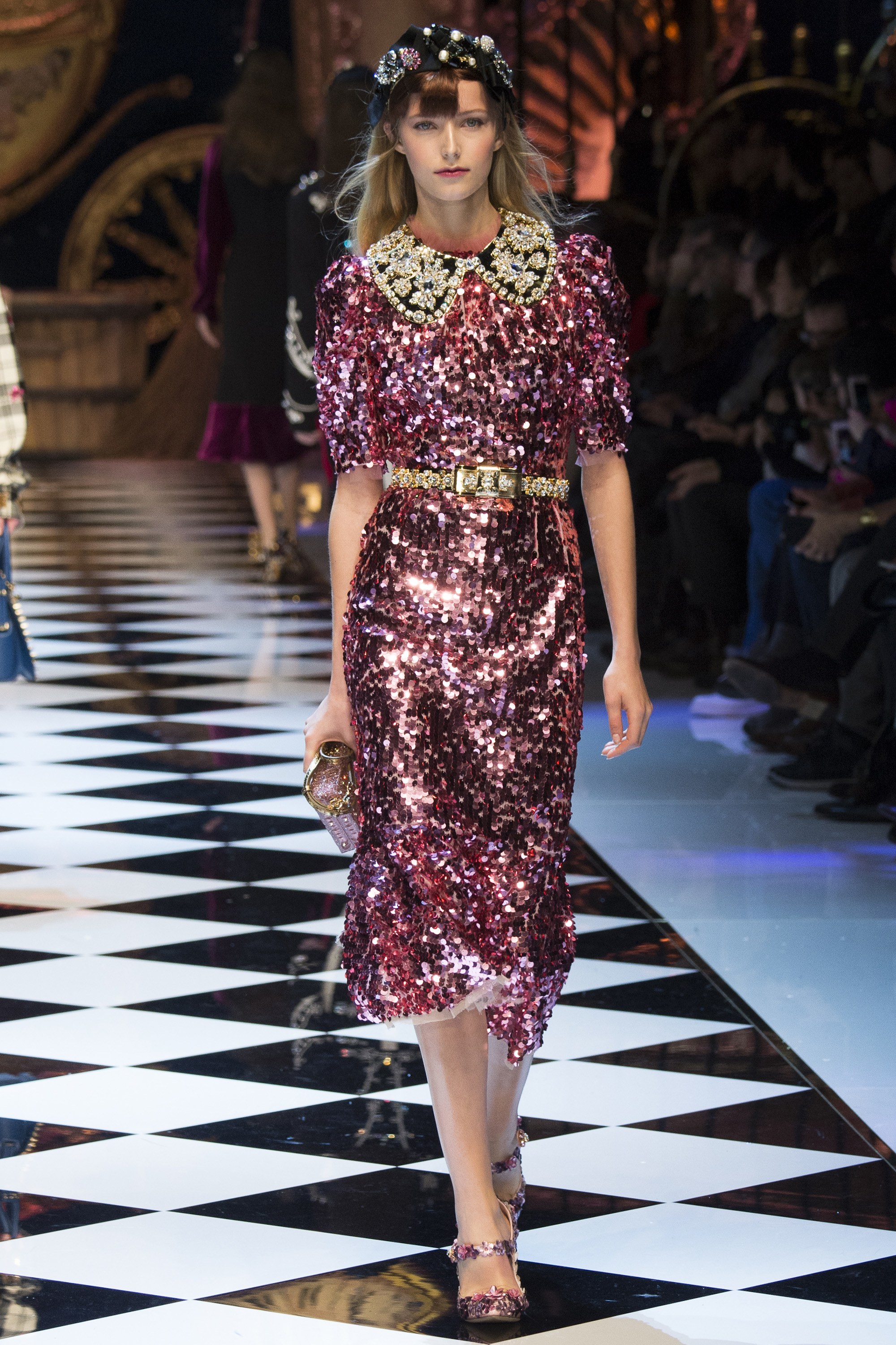 Bộ-sưu-tập-DolceGabbana-Thu-–-Đông-2016 Ellevn