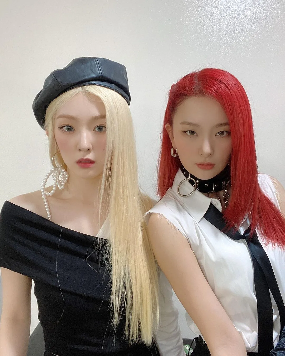 Seulgi kéo lệch mũ beret