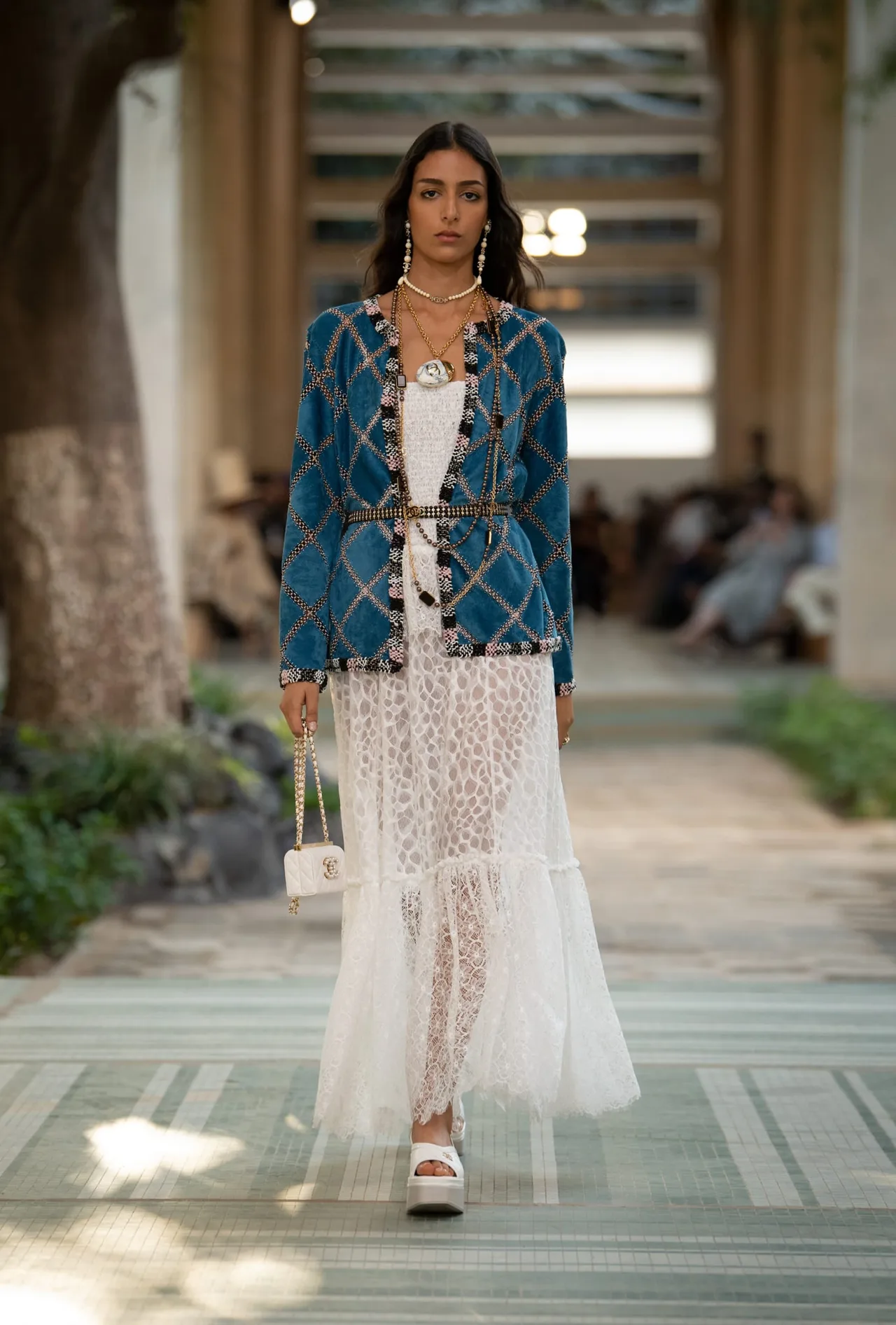 CHANEL Métiers d’art DAKAR 2023 look 45