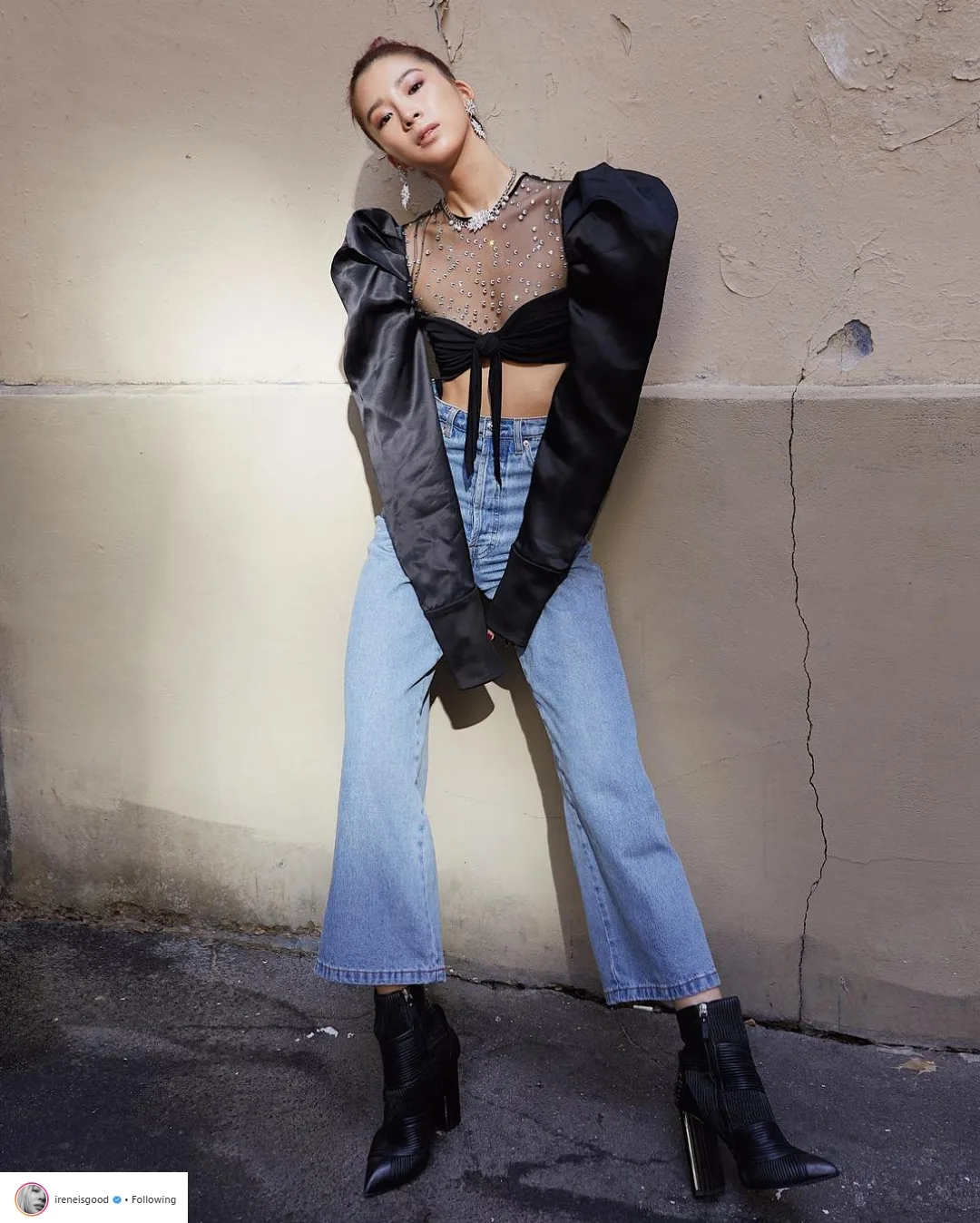 Bí quyết tạo dáng chuyên nghiệp từ nữ hoàng street style xứ Hàn Irene Kim
