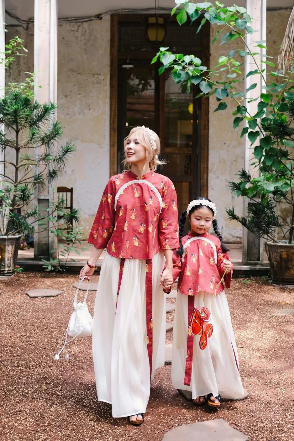 Hình ảnh gần gũi gợi cảm giác thân quen của ngày Tết đoàn viên.