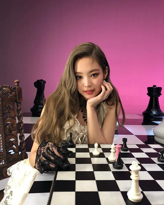 Jennie Black Pink 5