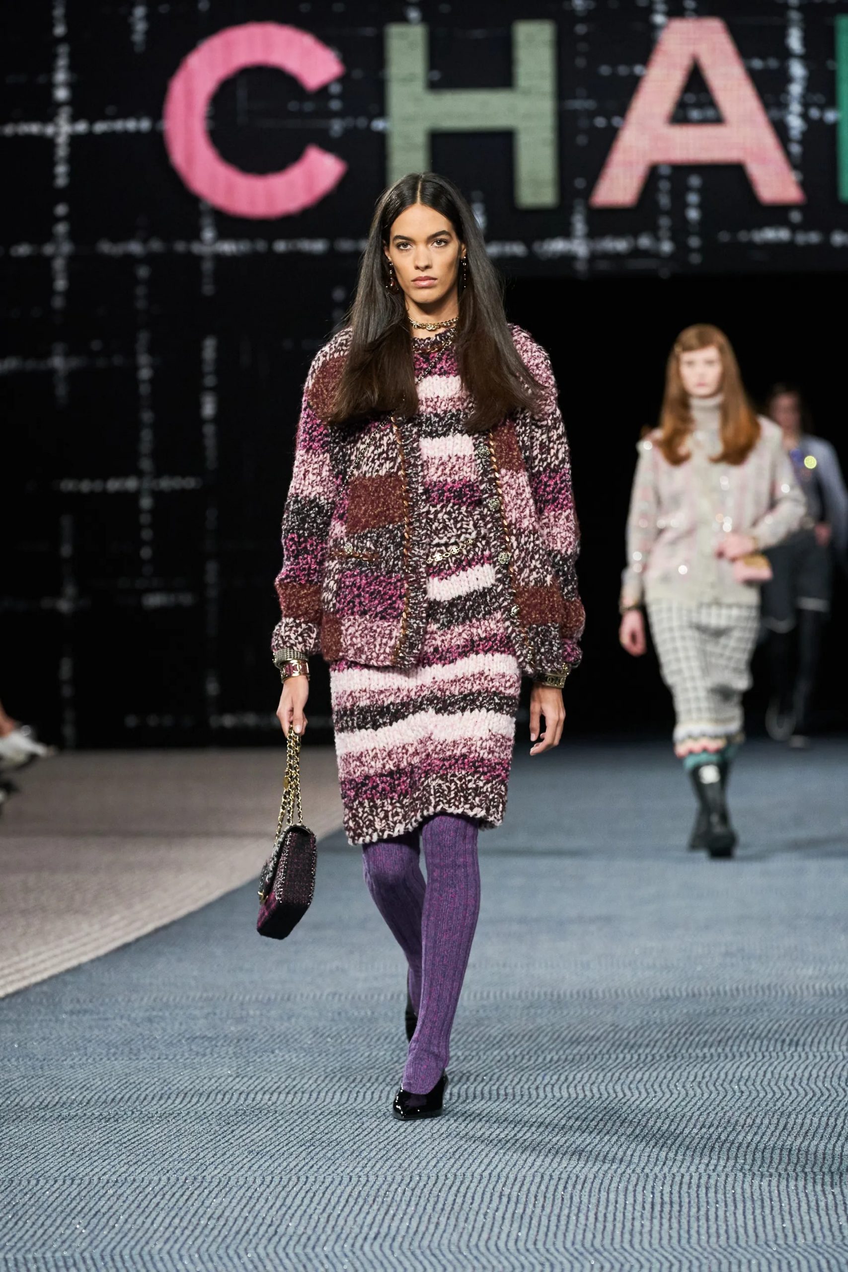 Chanel RTW Thu Đông 2022 look 25
