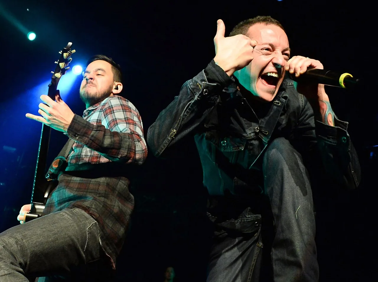 chester benning ton nhom nhac linkin park - elle vietnam 2