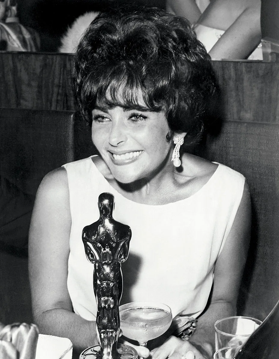 Biểu tượng sắc đẹp Hollywood Elizabeth Taylor