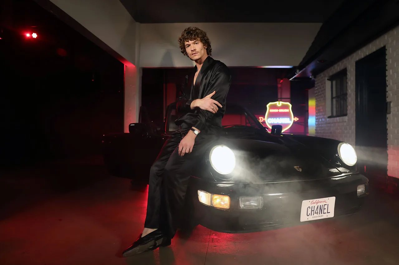 Connor Storrie tại đêm tiệc Chanel Coco Crush 2026