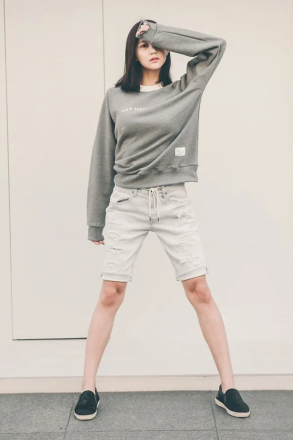 Năng động cùng áo sweatshirt 1