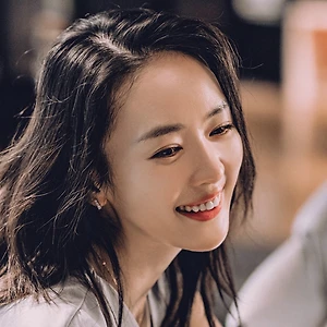 Không khó nhận ra gương mặt nàng Cố Giai được 