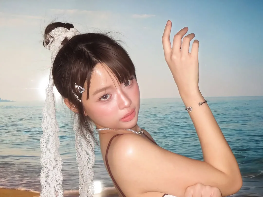 rita.rachita diện phụ kiện ngọc trai