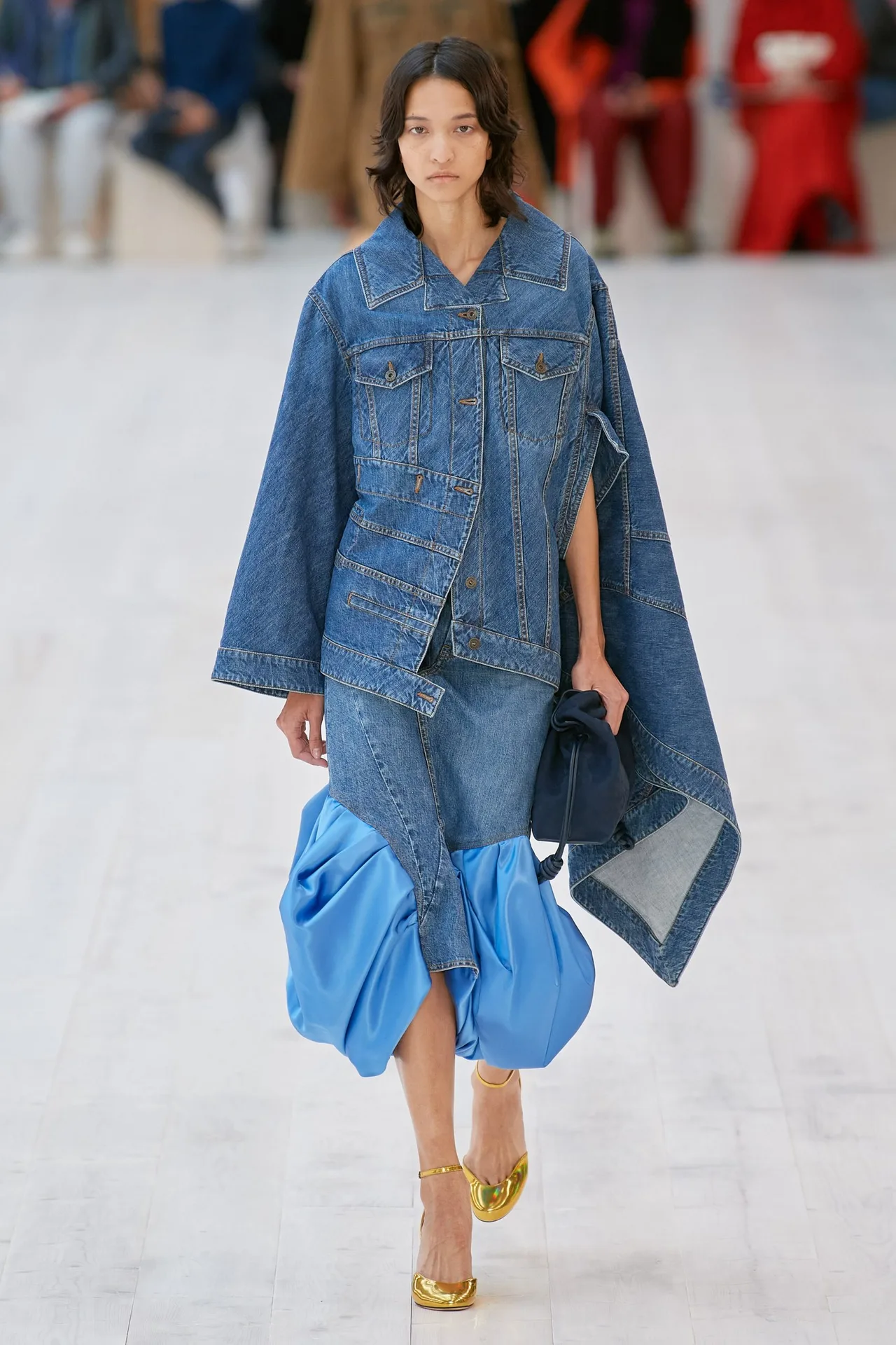 chân váy denim Loewe