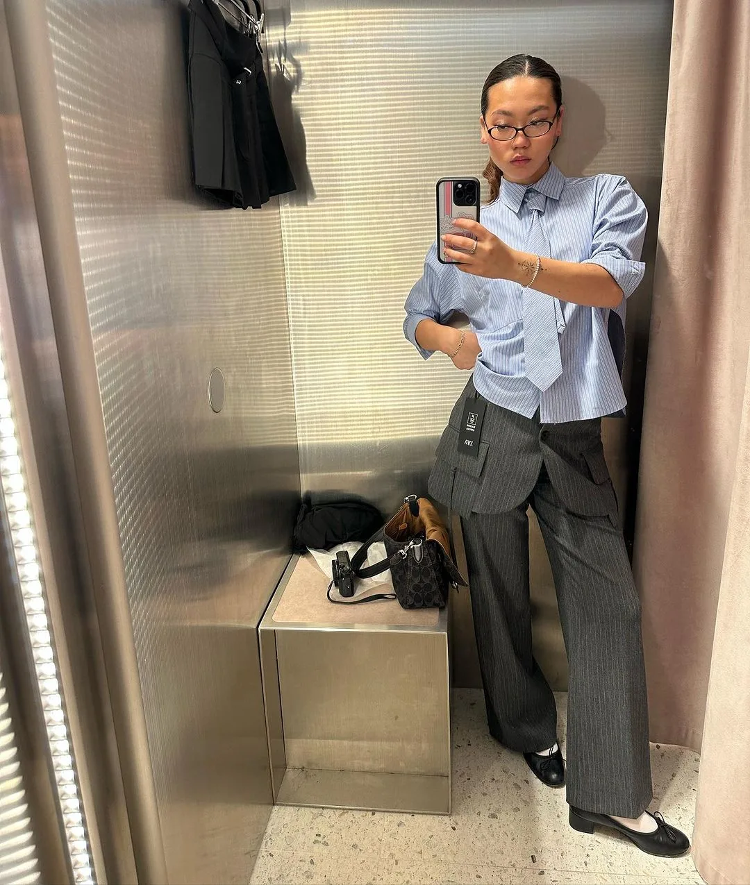 kendalldair diện áo sơ mi