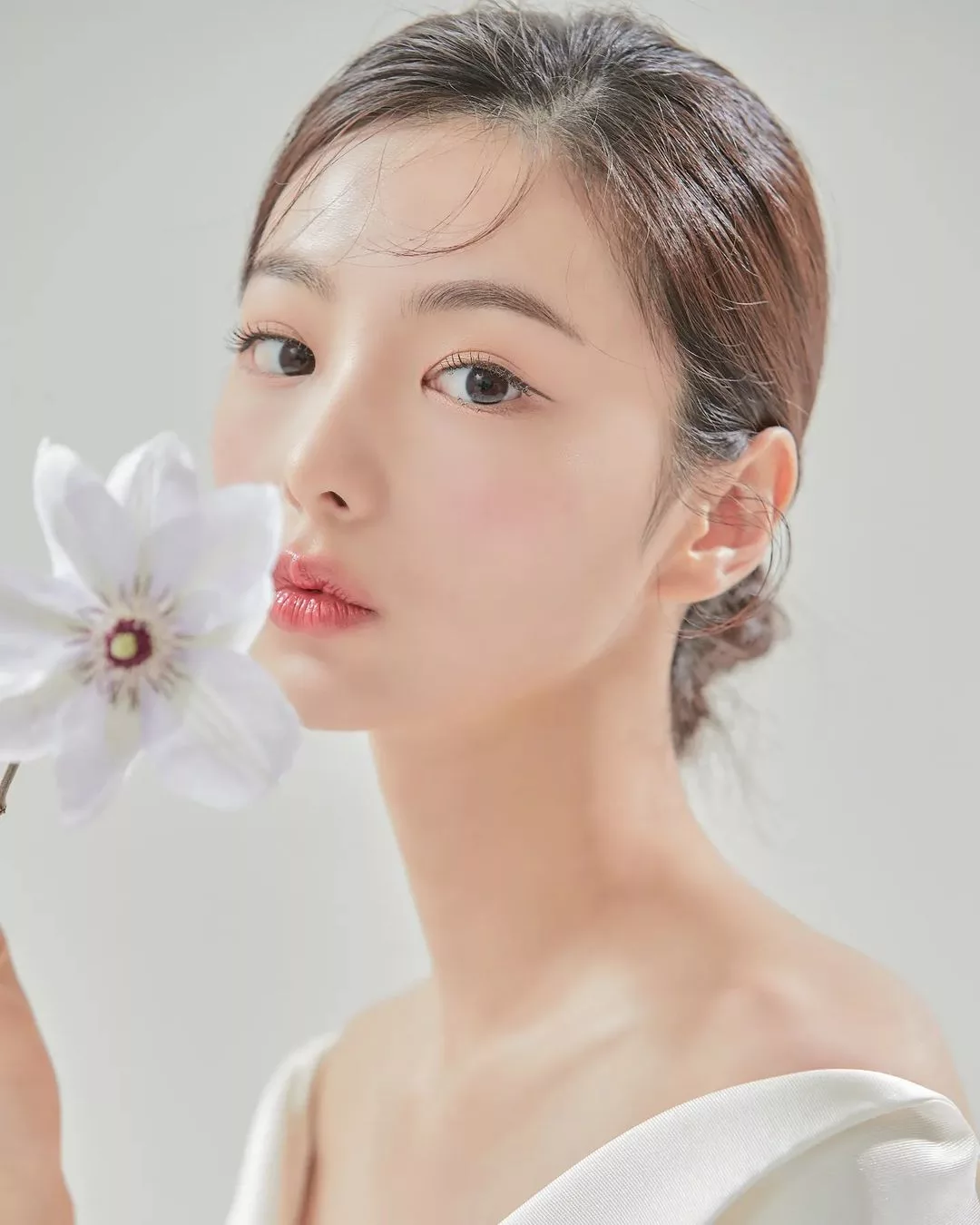da môi dewy skin