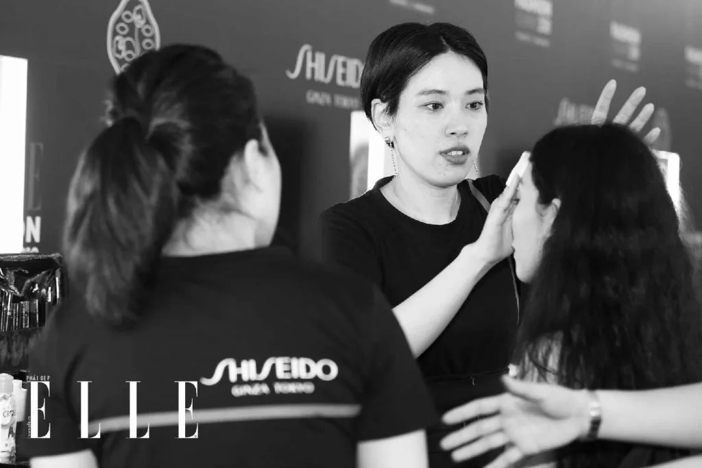 elle fashion journey 2018 hậu trường trang điểm shiseido tomomi elle fashion journey 2018 hậu trường trang điểm shiseido tomomi