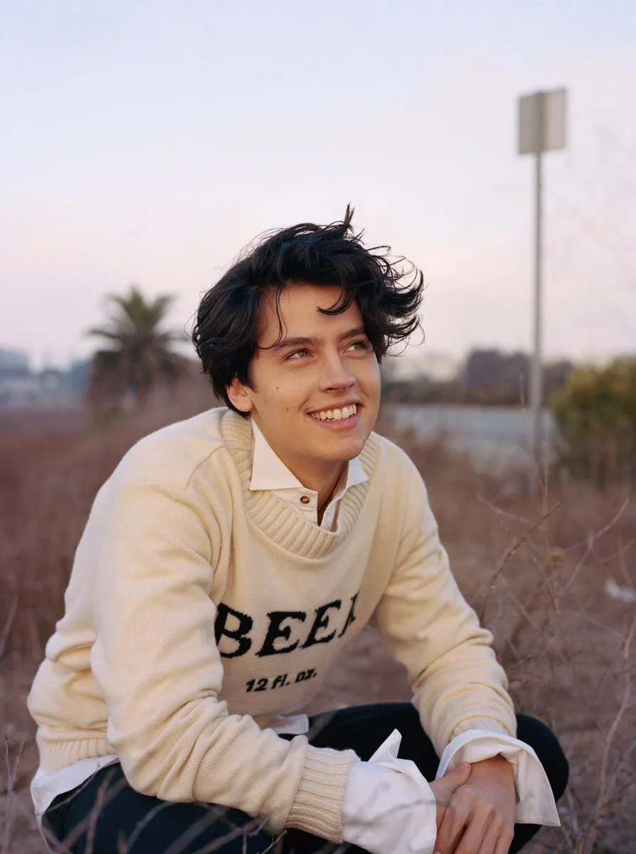 Cole Sprouse - Tôi đã từng ở một nơi rất tối tăm Cole Sprouse - Tôi đã từng ở một nơi rất tối tăm