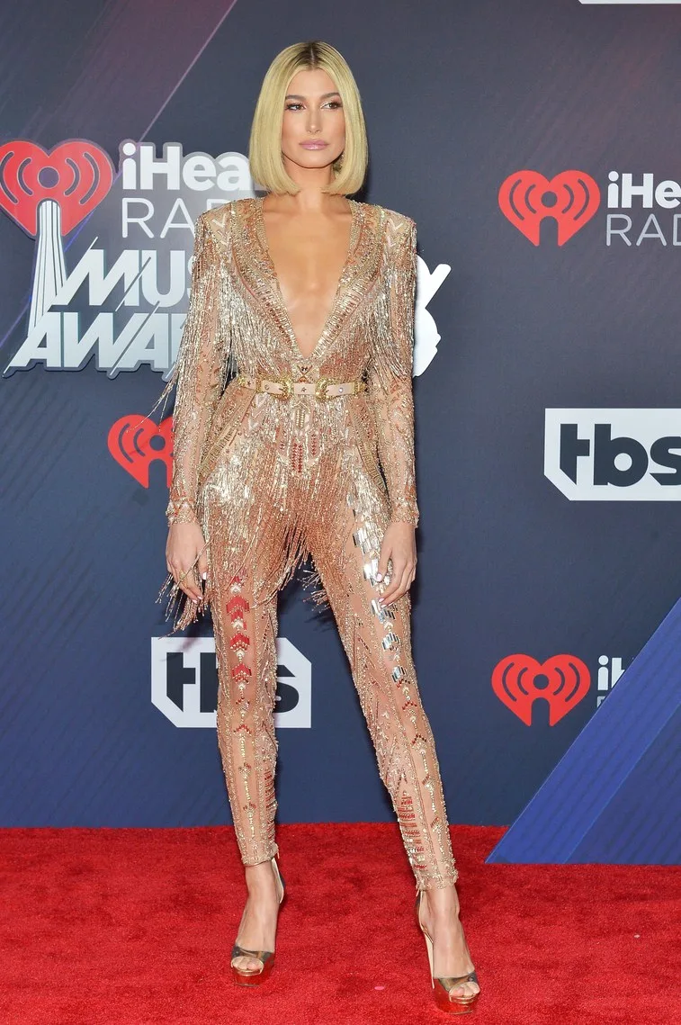 Trang phục thảm đỏ lễ trao giải iHeartRadio 2018 1 Trang phục thảm đỏ lễ trao giải iHeartRadio 2018 1