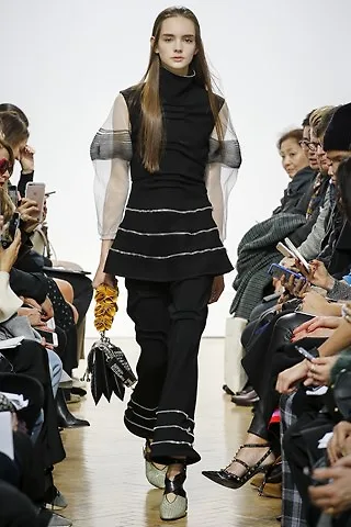 Một thiết kế monotone từ BST của JW Anderson