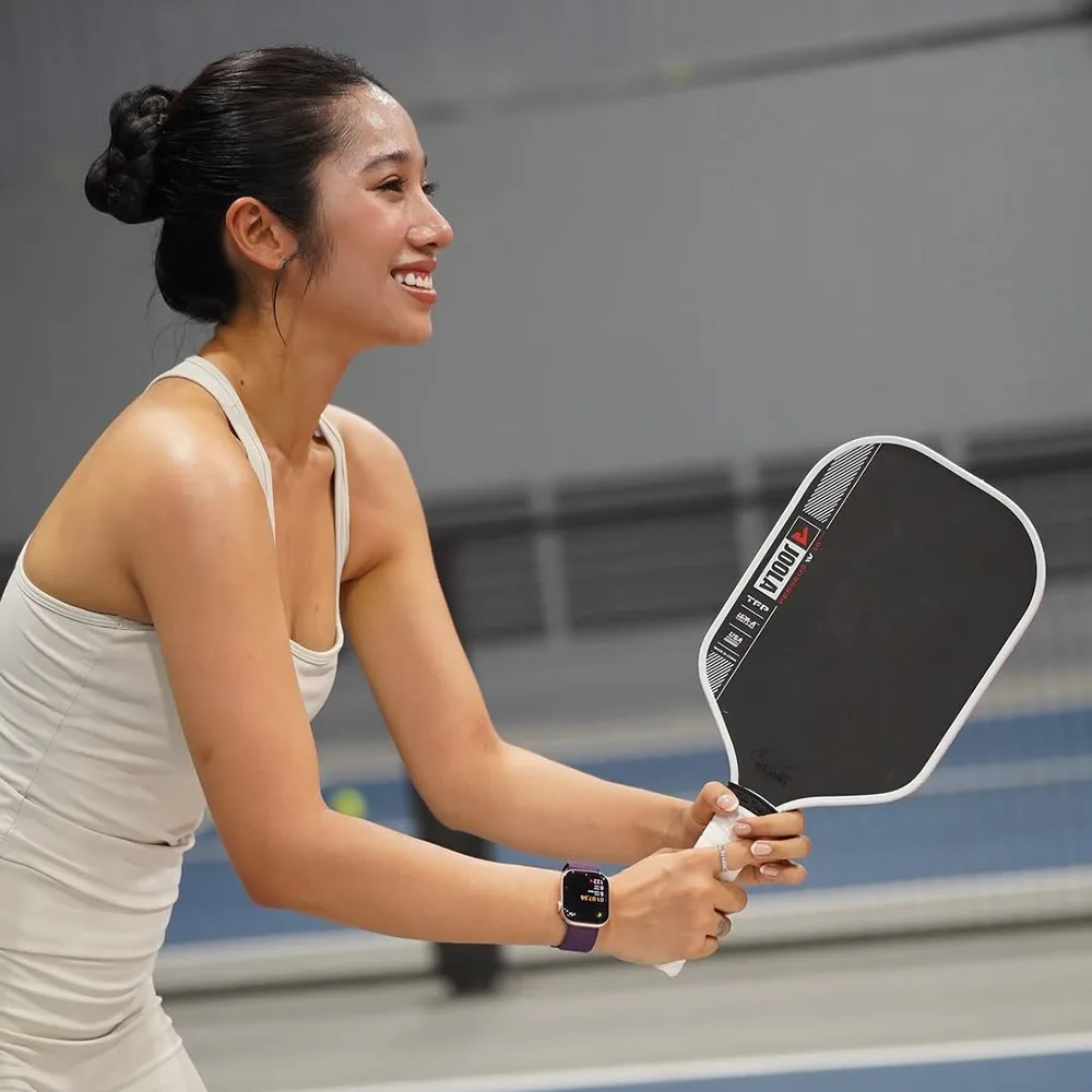 influencer dùng apple watch series 10 chơi pickleball