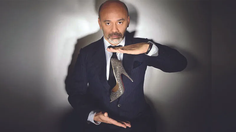 Khám phá tủ đồ của "ông hoàng giày đế đỏ" Christian Louboutin