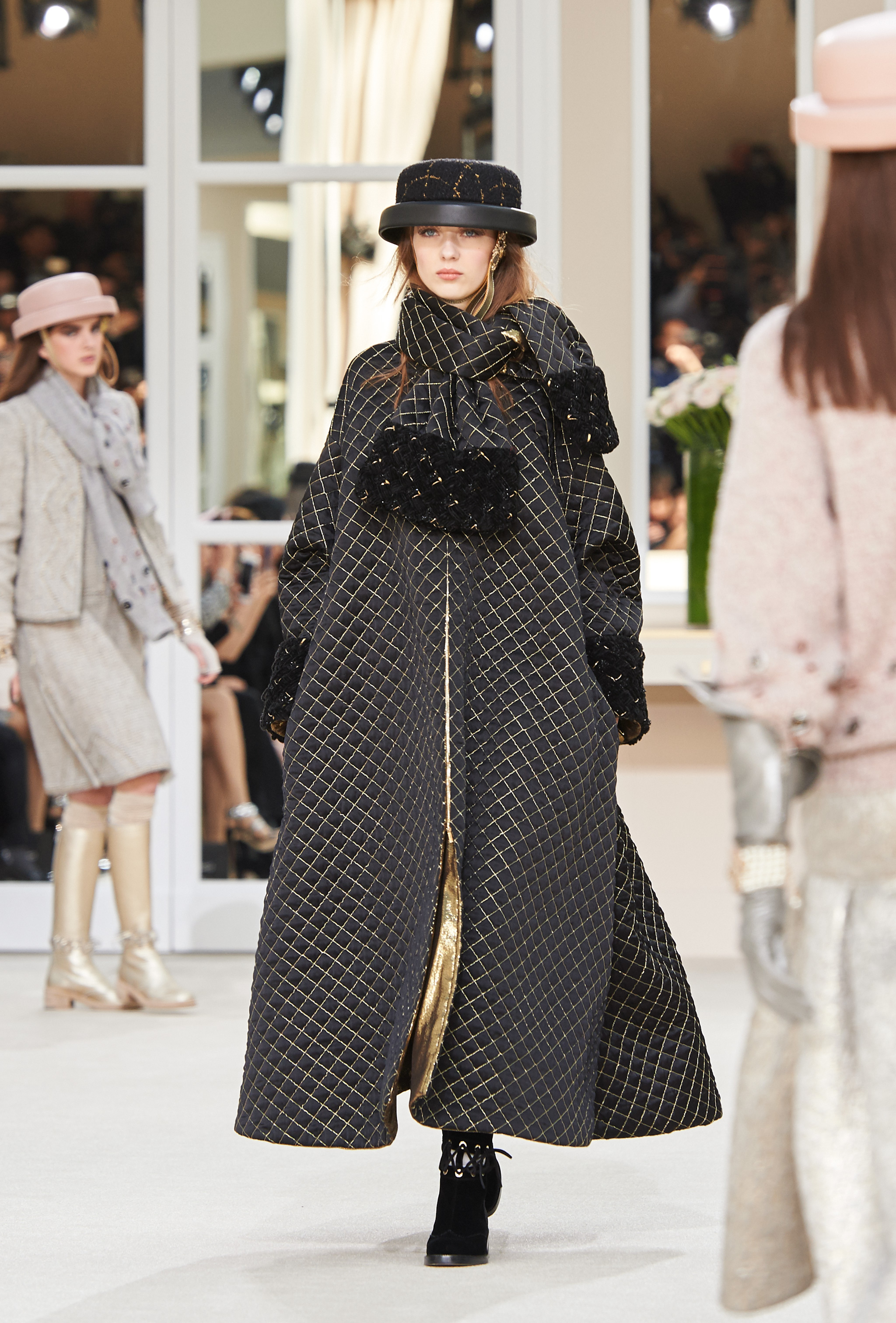Bộ sưu tập Chanel Thu Đông 2016 ELLE VIETNAM