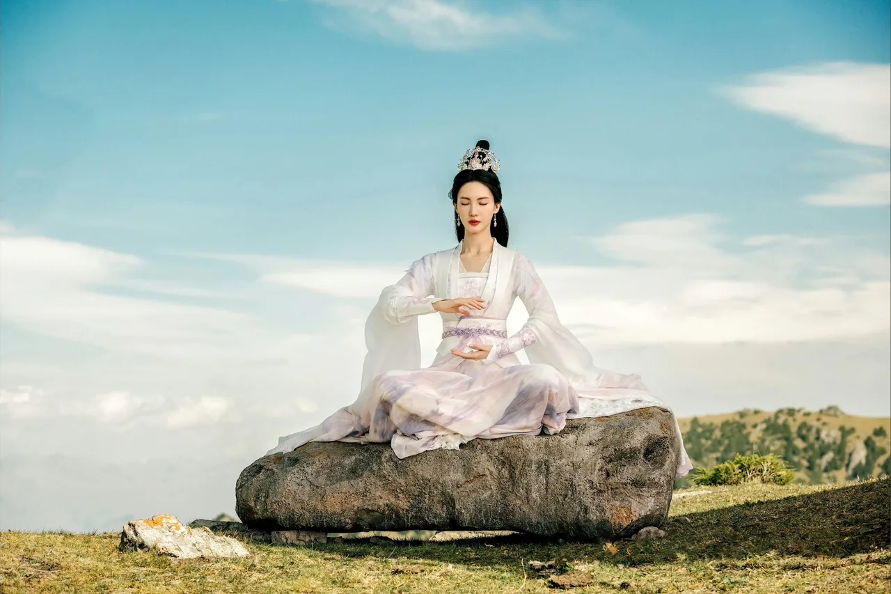 nữ chính Kim Thần trong Phàm Nhân Tu Tiên