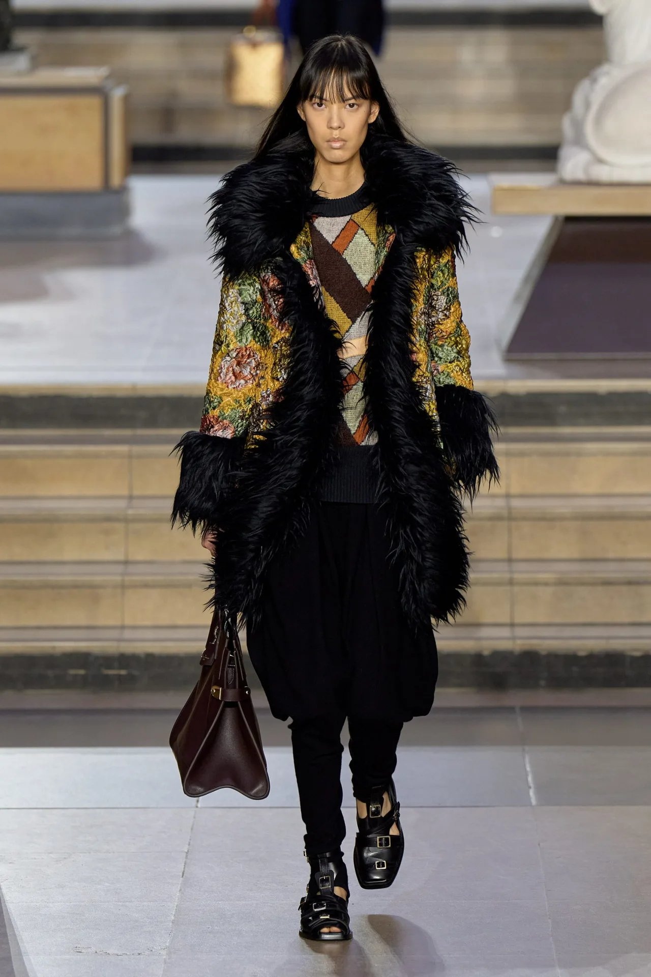 Louis Vuitton Thu Đông 2022 look 25