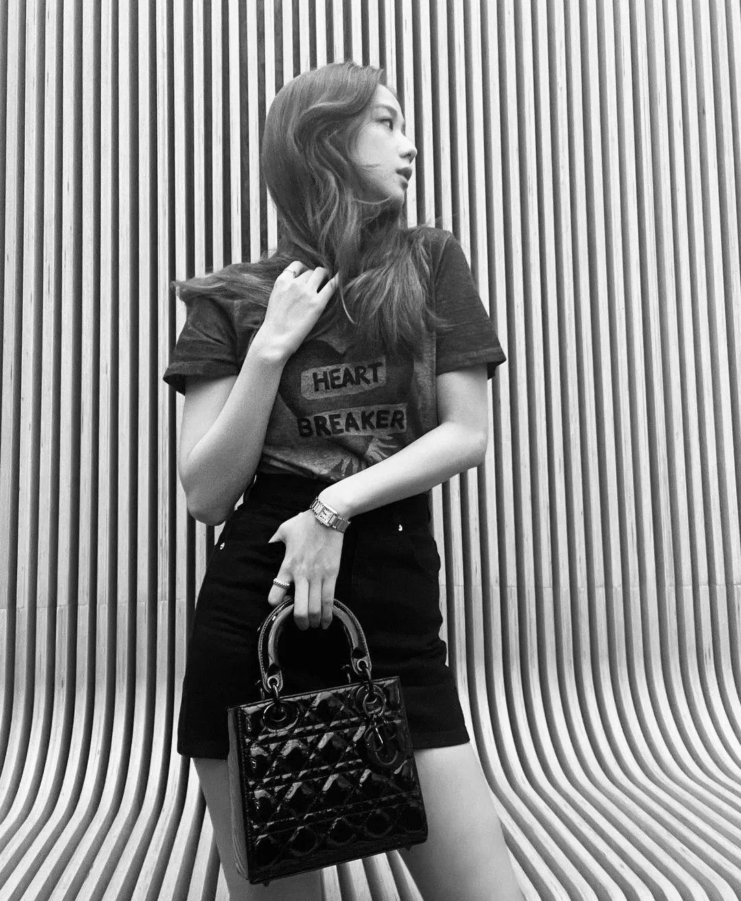 jisoo áo thun