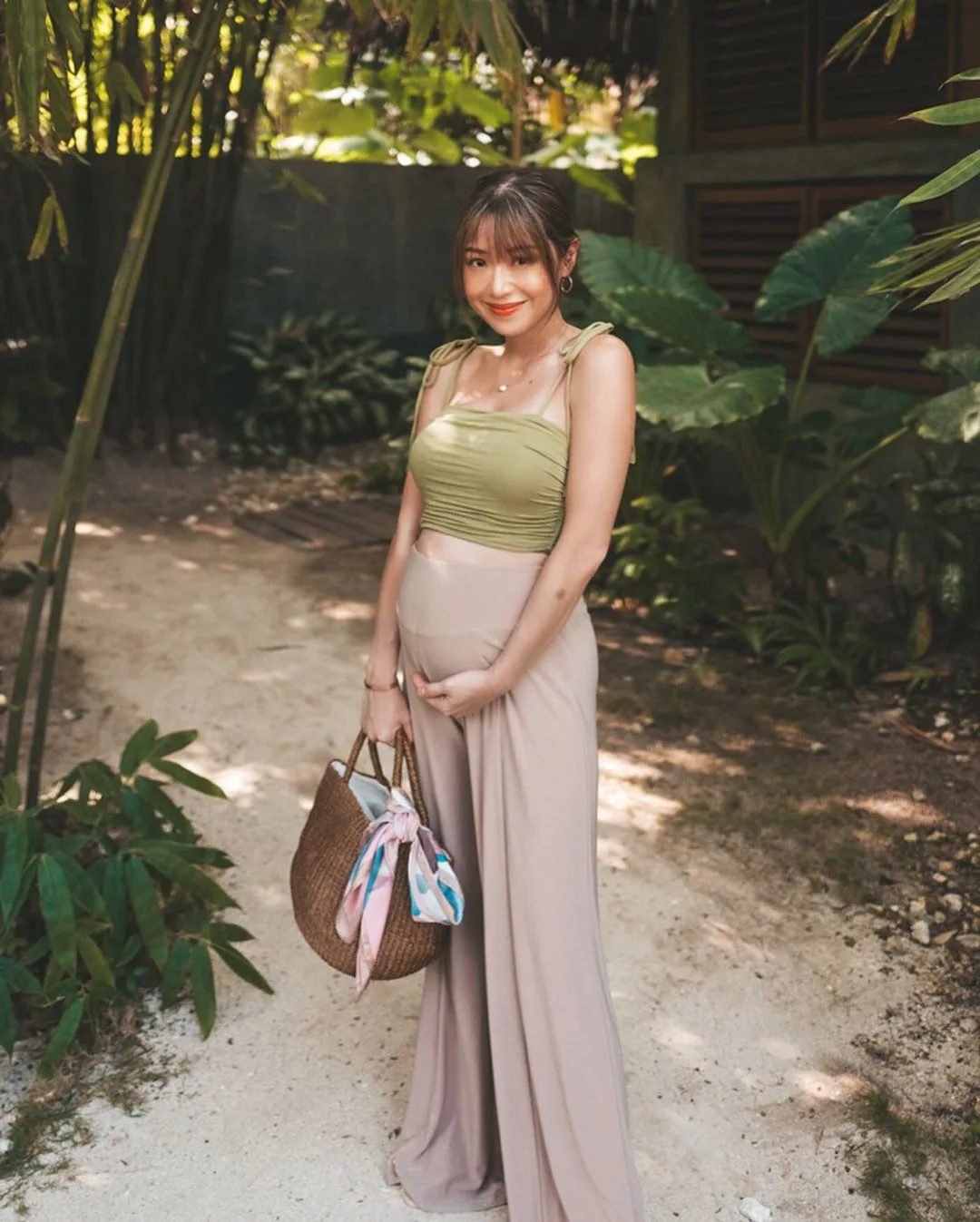 Đồ bầu du lịch quần thun ống rộng áo croptop