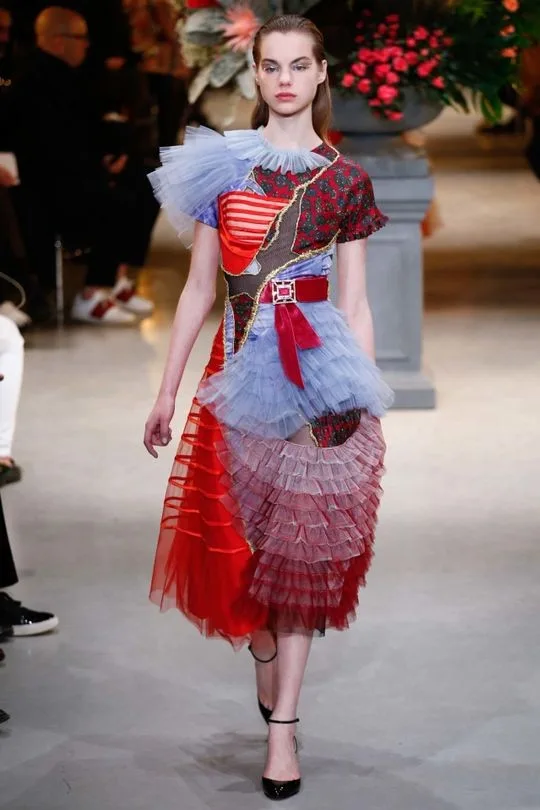 Những BST nổi bật tại tuần lễ Haute Couture Xuân-Hè 2017 - ELLE VN