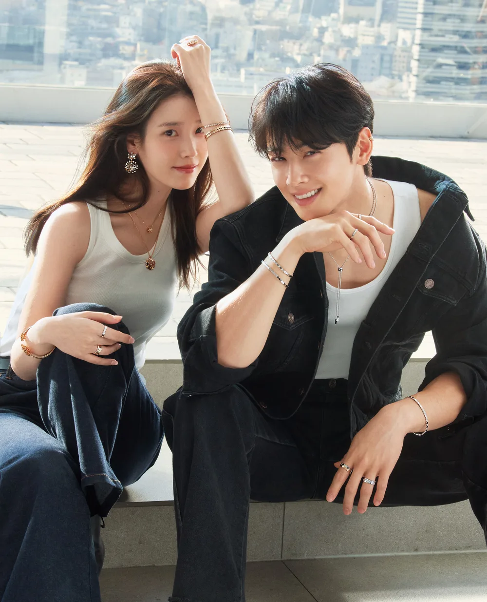 Đại sứ thương hiệu của Chaumet Cha Eun Woo và ca sĩ IU