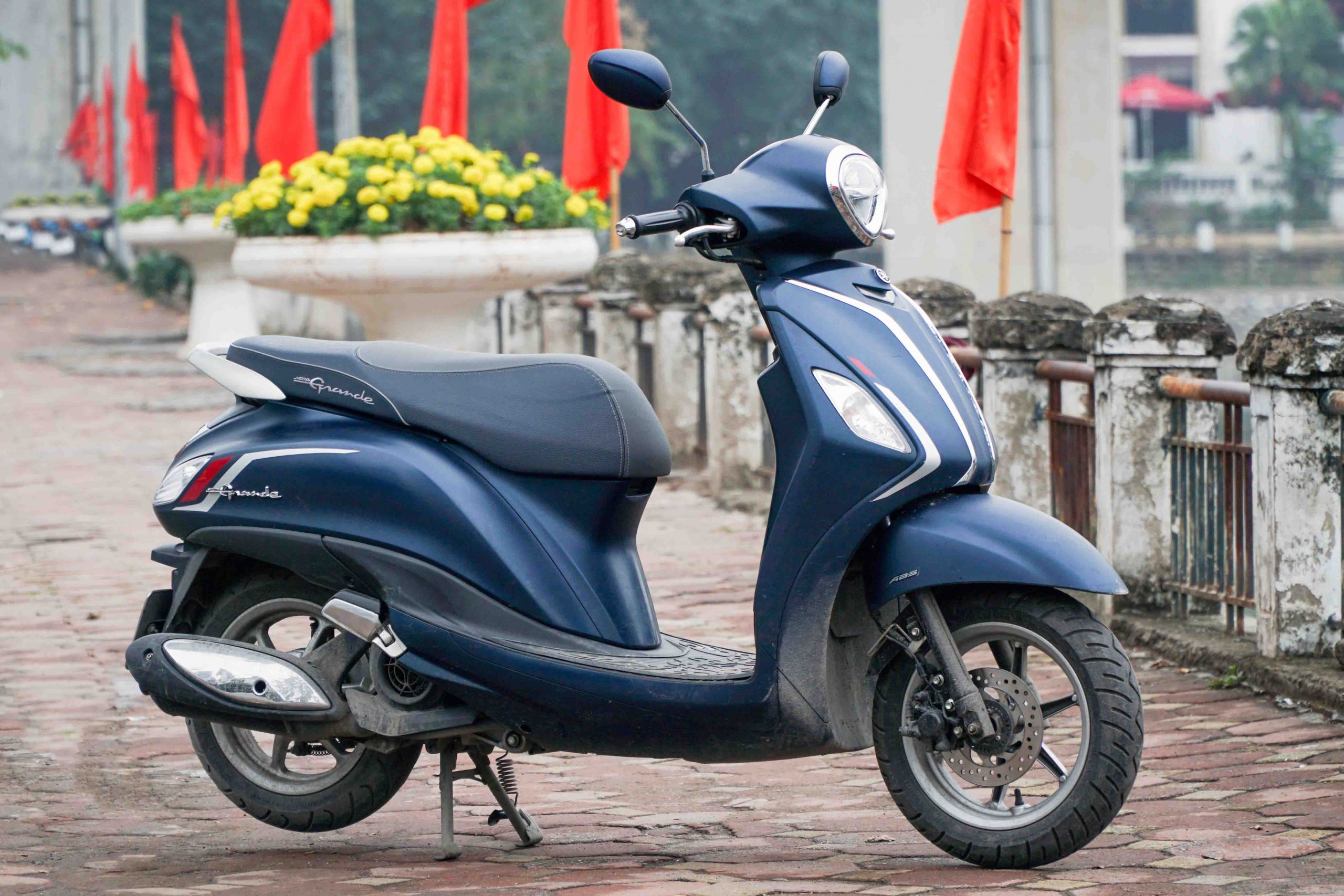 xe tay ga yamaha grande 1