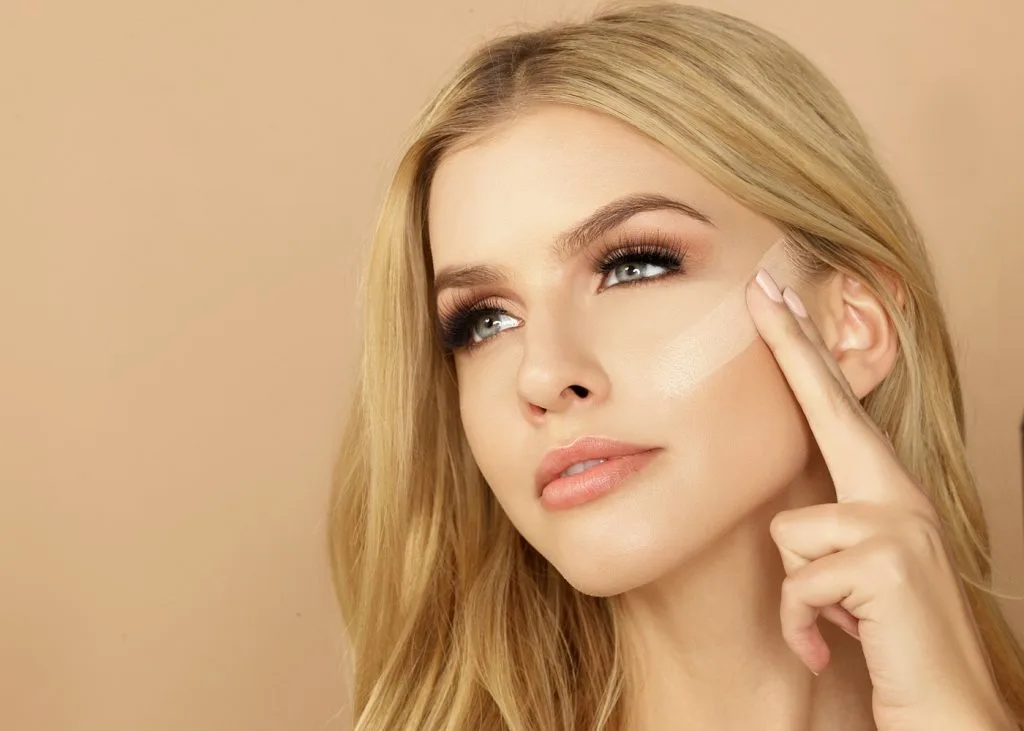 Kem nền che khuyết điểm Kem nền che khuyết điểm