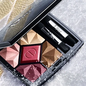 Dior ra mắt bộ sưu tập 