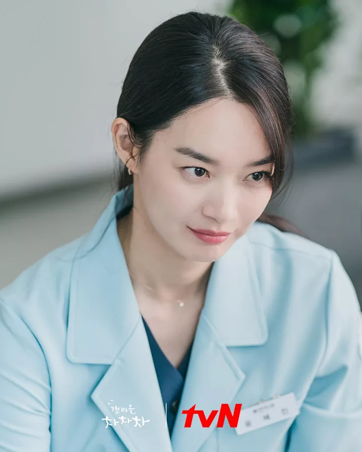 Nha sĩ Hye Jin rạng ngời trong Hometown Cha-Cha-Cha Nha sĩ Hye Jin rạng ngời trong Hometown Cha-Cha-Cha