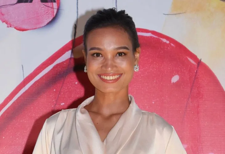 ELLE Beauty Awards 2018 phong cách trang điểm ấn tượng kẻ mắt đậm 2 ELLE Beauty Awards 2018 phong cách trang điểm ấn tượng kẻ mắt đậm 2