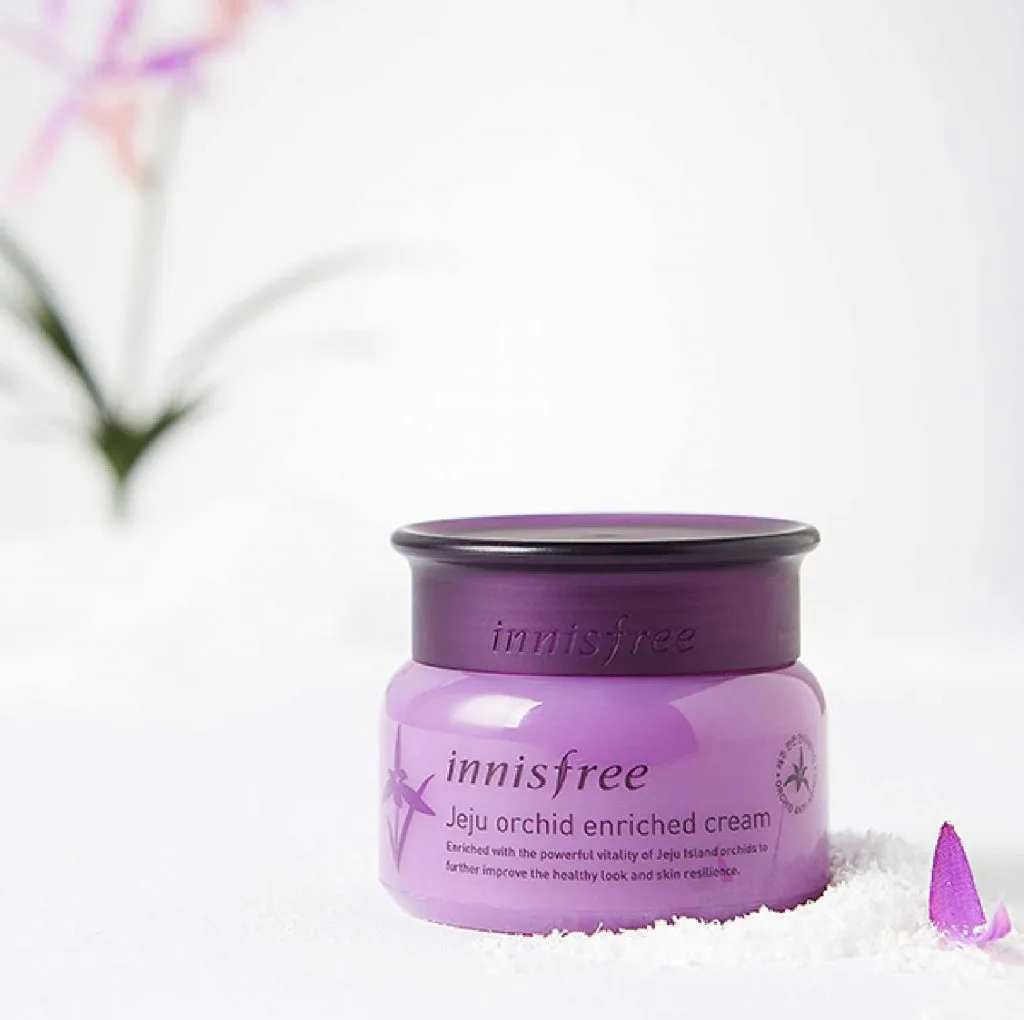 sản phẩm dưỡng da từ hoa - innisfree
