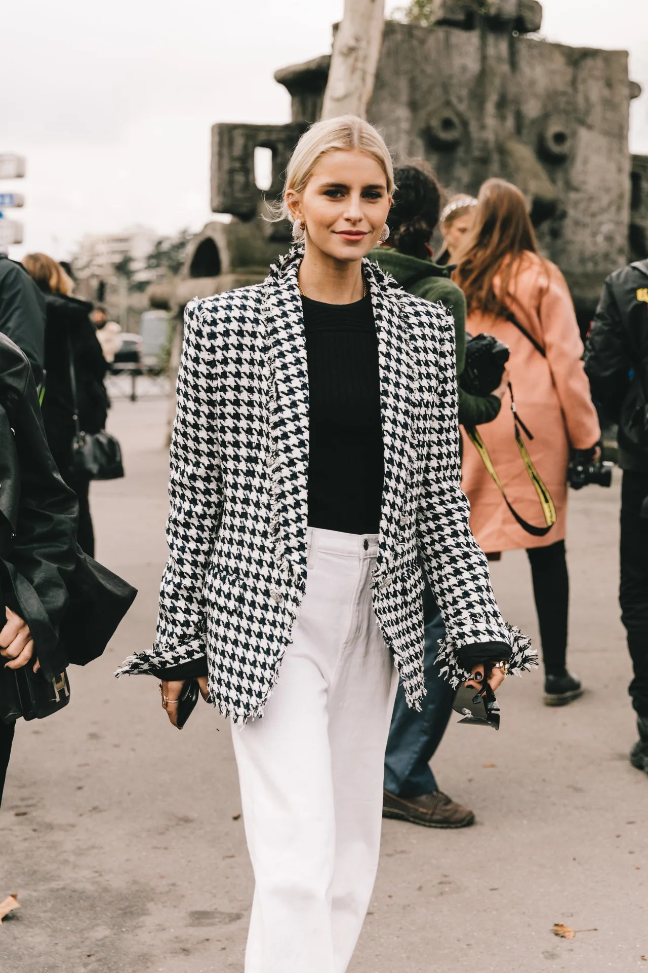 Caroline Deur áo blazer vải tweed