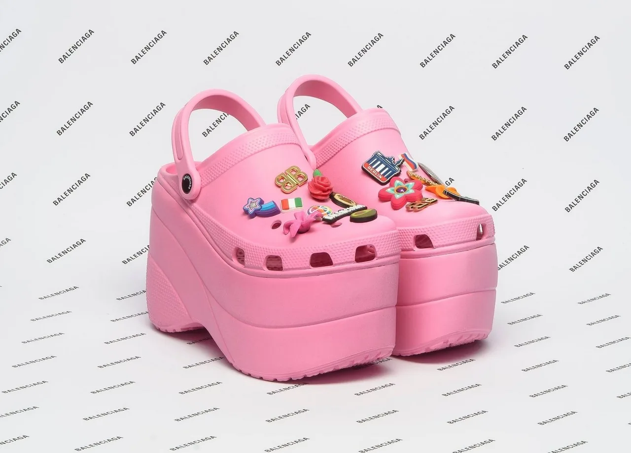 giày Crocs Balenciaga 3 giày Crocs Balenciaga 3