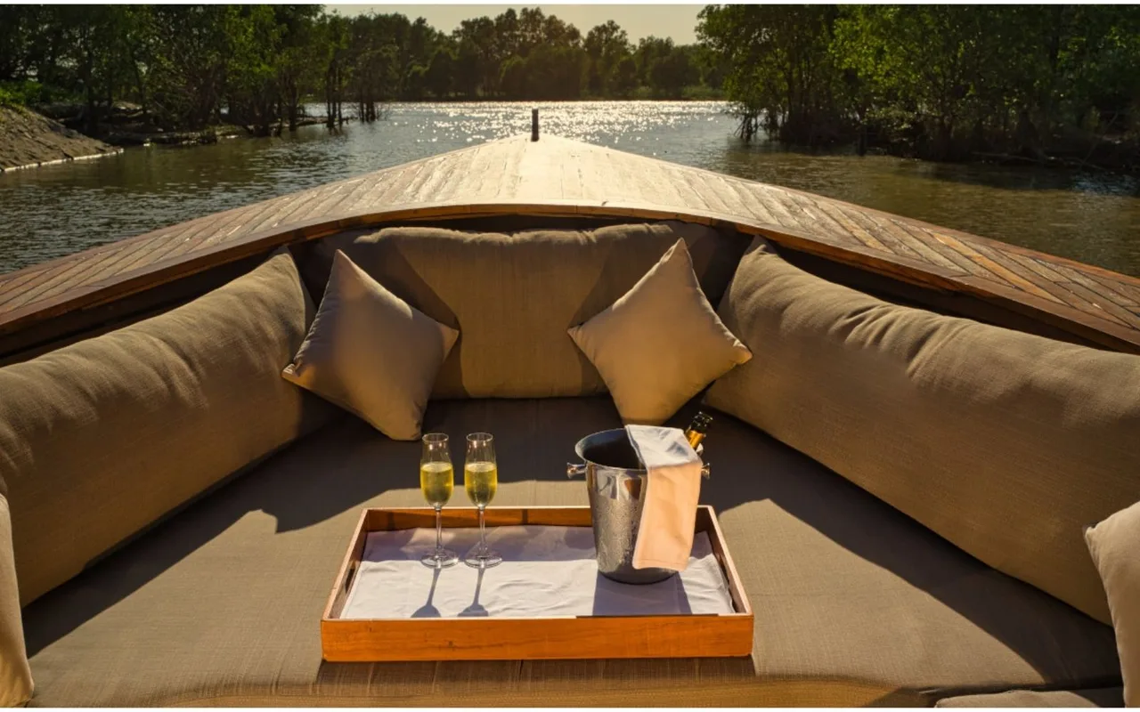 dịch vụ ở staycation azerai cần thơ
