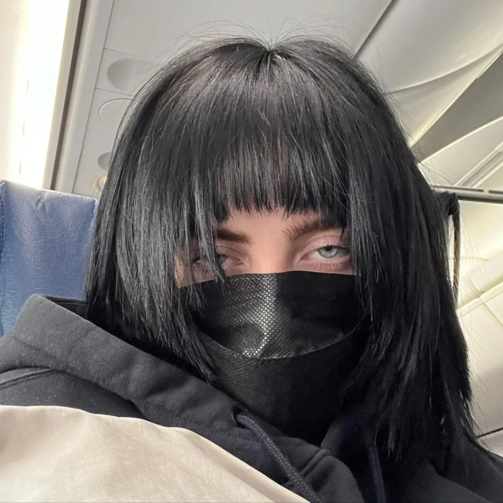 Bức ảnh về kiểu tóc mới của Billie Eilish trên trang cá nhân của cô nàng. Bức ảnh về kiểu tóc mới của Billie Eilish trên trang cá nhân của cô nàng.