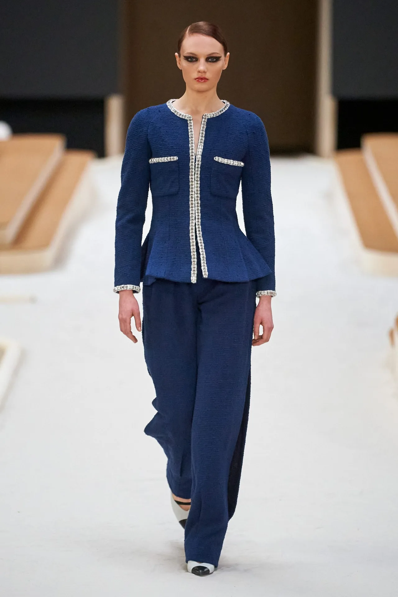 Chanel Couture Xuân Hè 2022 look 2