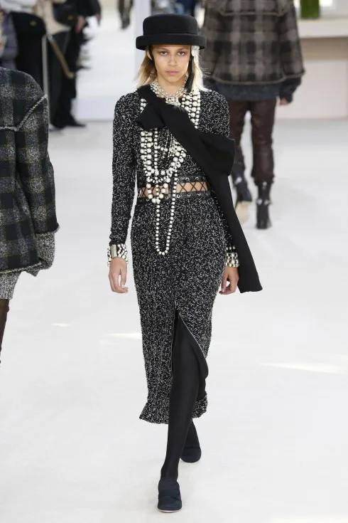 Một mẫu thiết kế khác trong BST Thu-Đông của Chanel