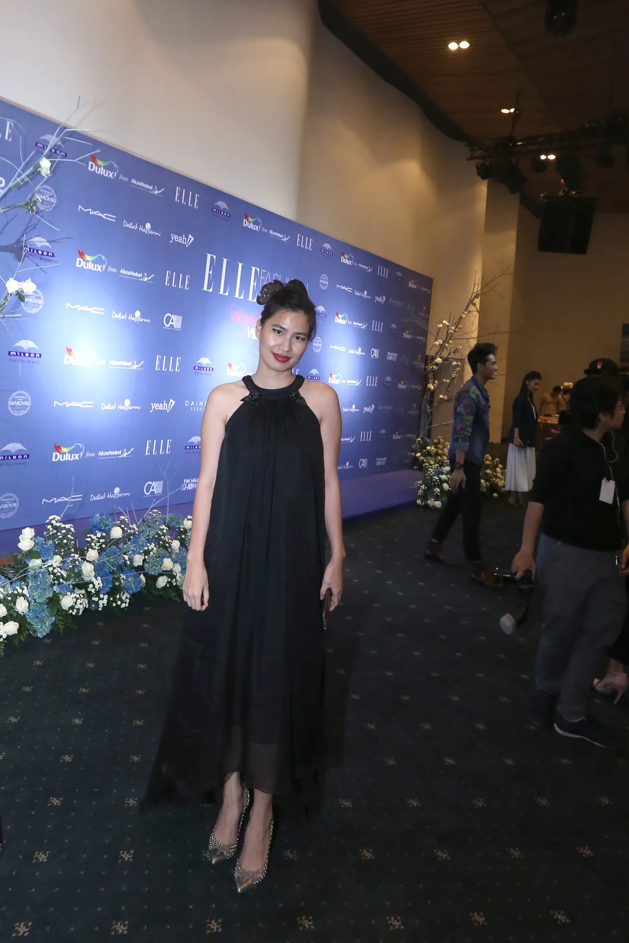 Trang phục của sao trên thảm đỏ ELLE Fashion Journey 2016 - ELLE Vn